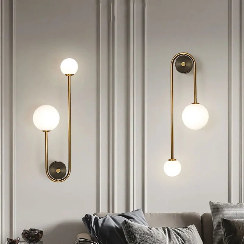 Arandela de Parede Moderna, com Globo Iluminado para Quarto e Sala