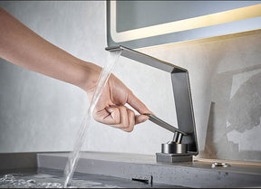 Torneira de Bancada para Banheiro e Lavabo Cascata Elegante